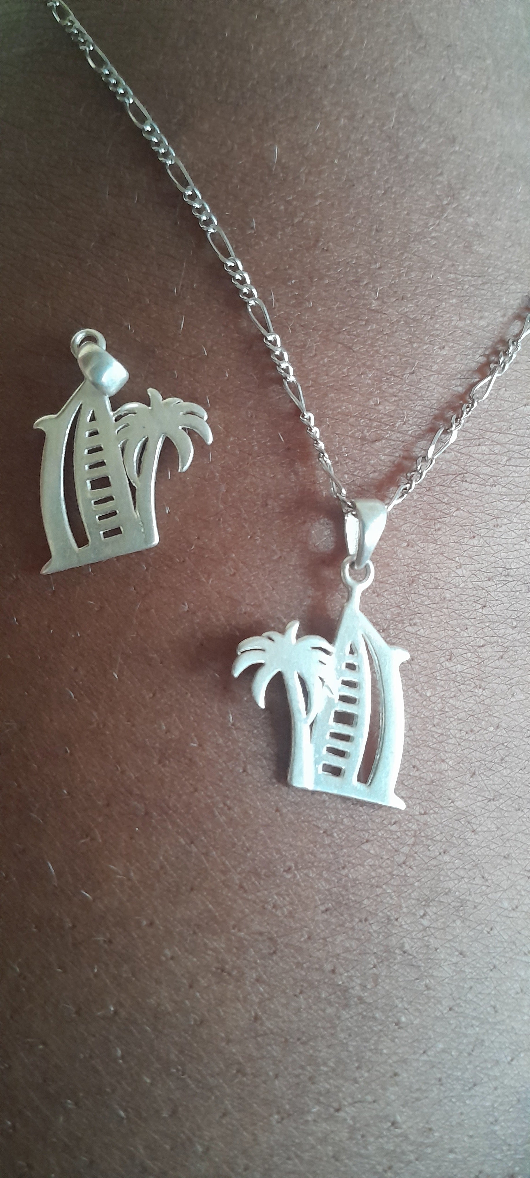 Burj Al-Arab pendant - Prize-Wear Jewelry