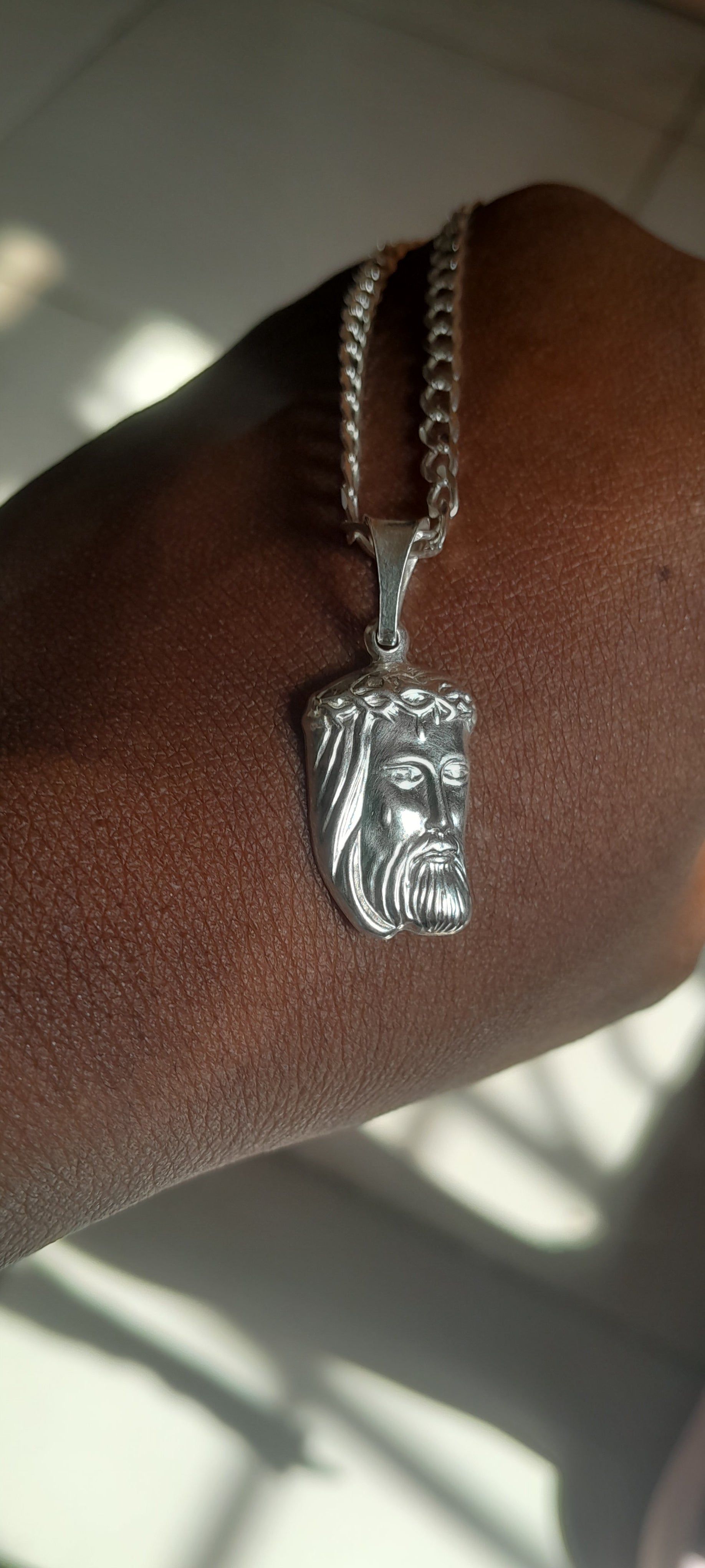 Face pendant - Prize-Wear Jewelry