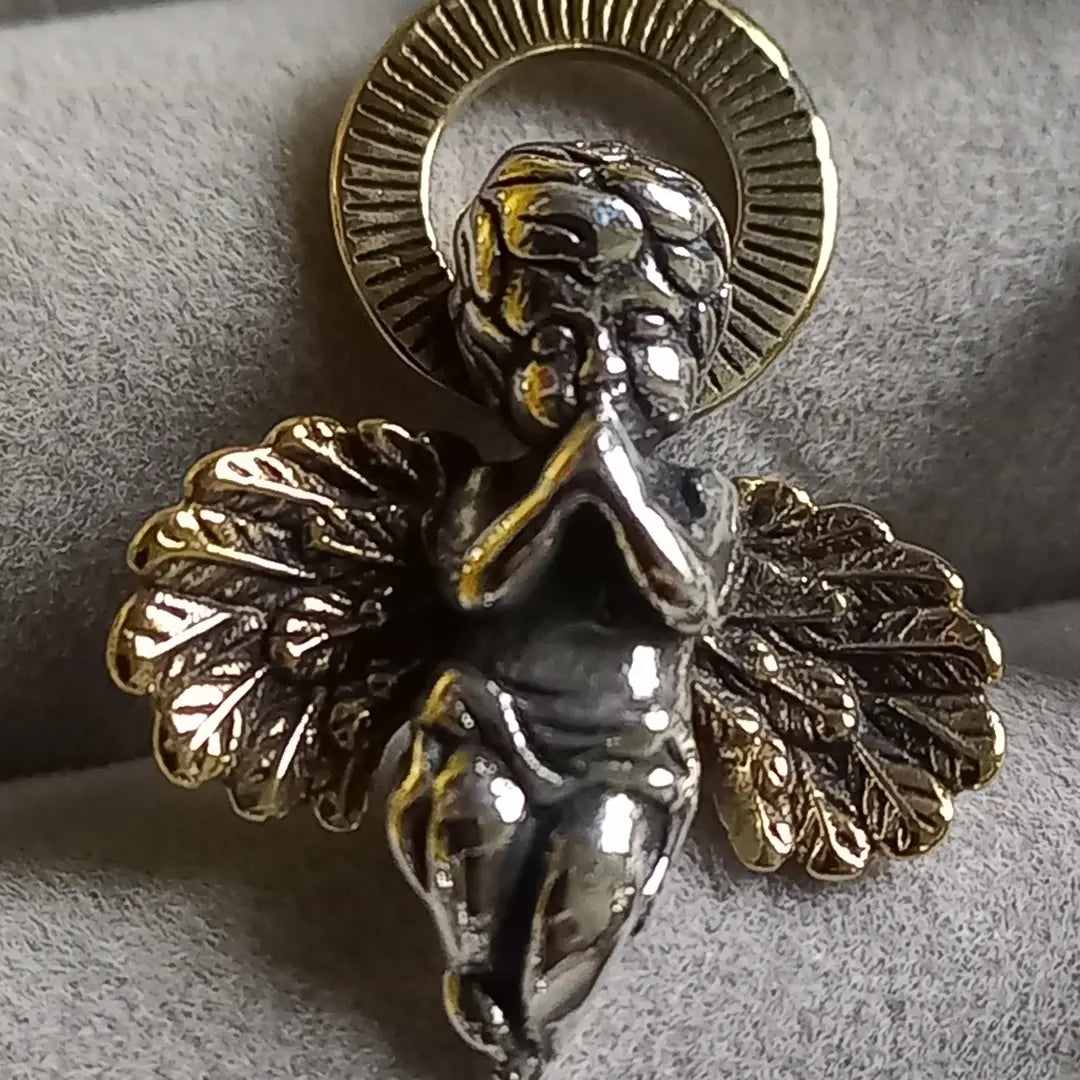 Praying Angel - Prize-Wear Jewelry