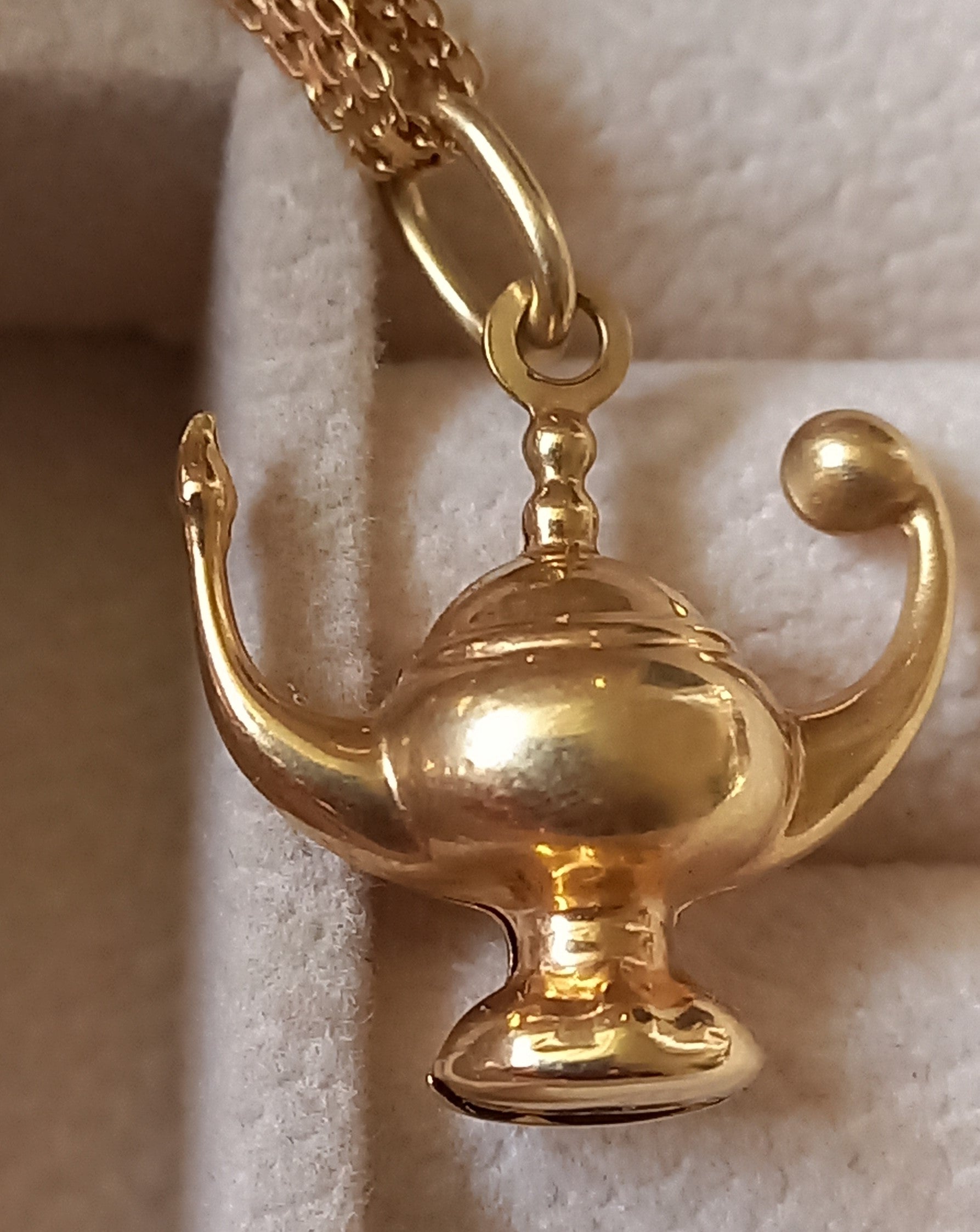 Arabian Genie Lamp - Prize-Wear Jewelry